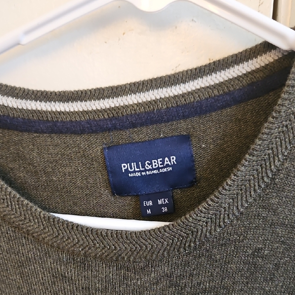 Pull&Bear Men's Olive Sweater